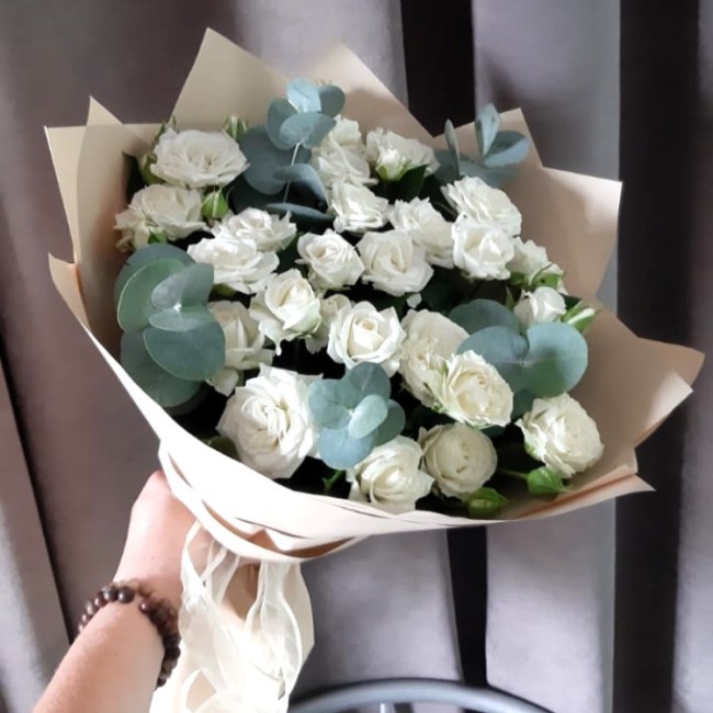 Букет цветов "Белые лепестки"